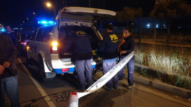 Funcionarios de la PDI fueron heridos a bala tras intento de asalto