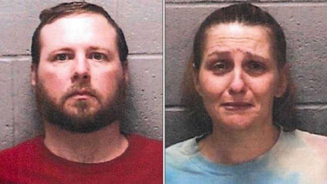 Padres castigaron a su hijo y se murió de hambre