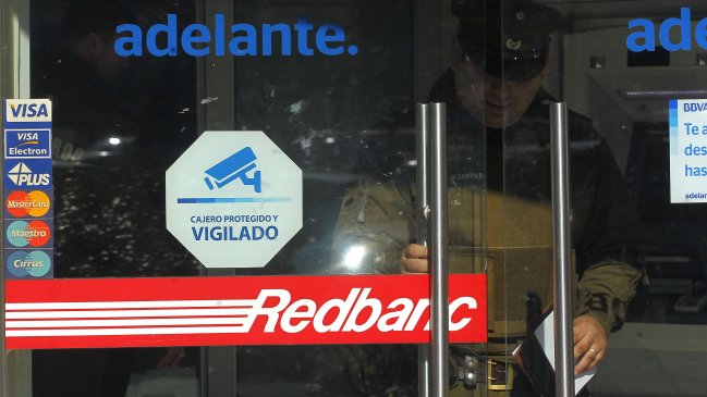 Jóvenes devolvieron vale vista por $15 millones encontrado en la calle en La Serena