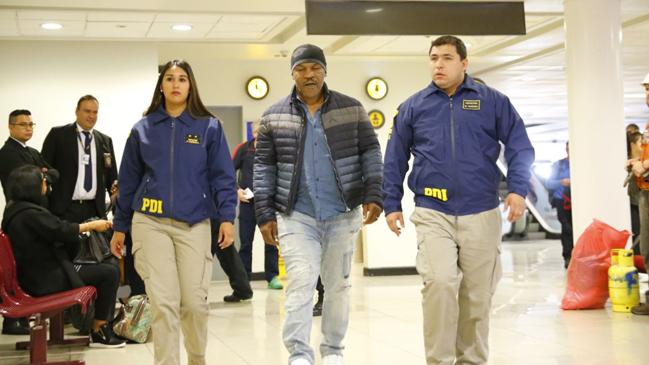 PDI impidió el ingreso a Chile del ex boxeador Mike Tyson