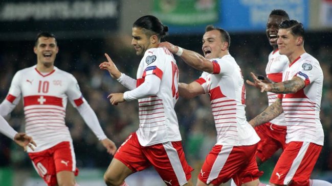 Suiza derrotó con polémica a Irlanda del Norte en el repechaje europeo al Mundial de Rusia 2018