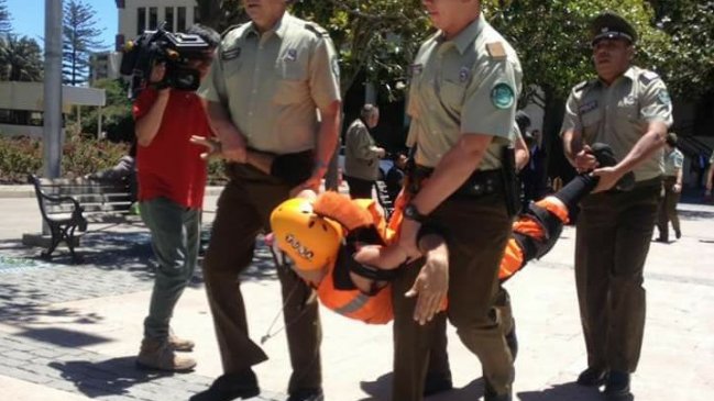 Candidatos del Frente Amplio y un mimo fueron detenidos en Valparaíso