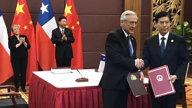 Chile y China firmaron nuevo acuerdo que profundiza el TLC de 2005