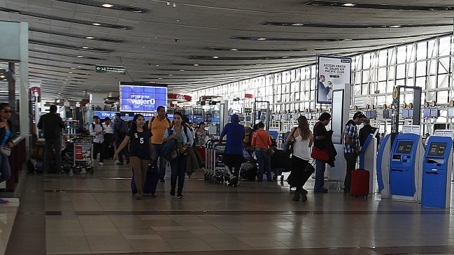 Aduanas: Funcionarios depusieron movilización y se reunirán con el Gobierno