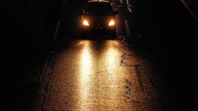 Condenan a hombre que abandonó a su hijo en el auto para ir a un club swinger