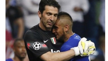 El homenaje que brindó Arturo Vidal a Gianluigi Buffon