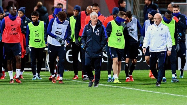 Entrenador de Francia cuenta con protección tras recibir amenaza del Estado Islámico