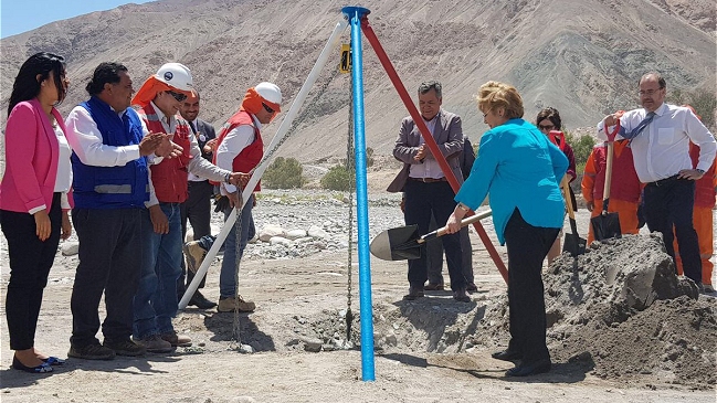 Presidenta Bachelet puso la primera piedra del embalse Chironta en la Región de Arica