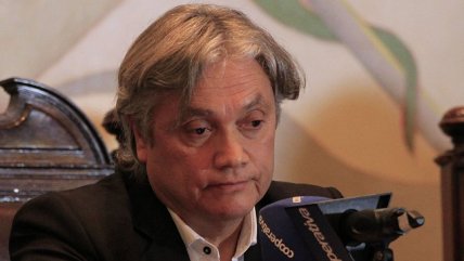 Se hace costumbre: Ahora un sobrino de Navarro le lanzó monedas a Piñera