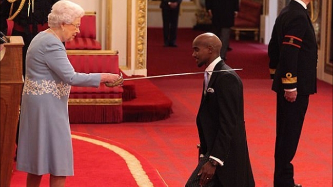 Reina Isabel II distinguió a Mo Farah como Caballero del Imperio Británico