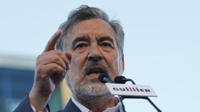 Alejandro Guillier cerró su campaña en regiones en Viña del Mar