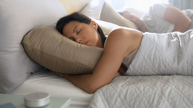 Crean audífonos inteligentes que silencian ronquidos, ladridos y ruido de las calles