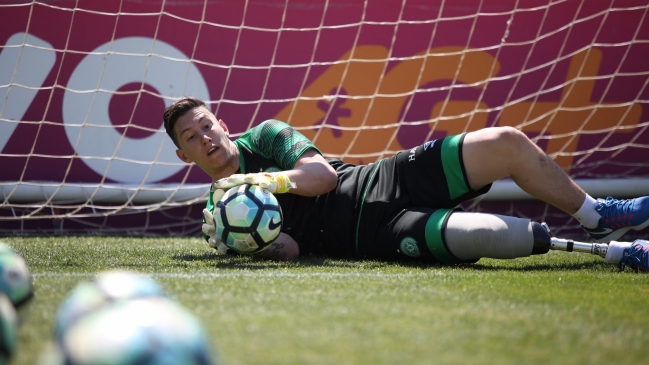 Jakson Follman vivió primera práctica con balón a casi un año de la tragedia de Chapecoense