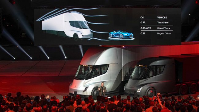  Tesla presentó cómo será el camión del futuro  