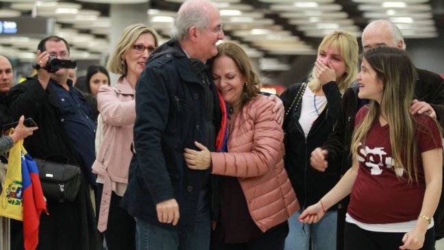 Opositor venezolano Antonio Ledezma llegó a Madrid
