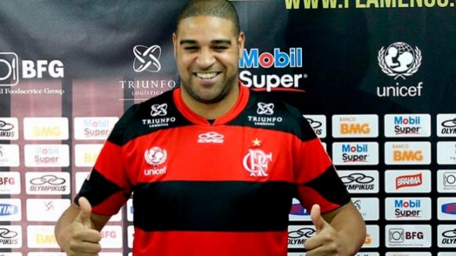 Adriano insistió en su posible retorno al fútbol y se ofreció gratis a Flamengo