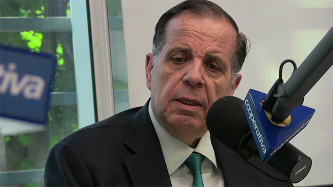 Martínez cree que la DC debería preguntarle a los militantes si apoyan a Guillier