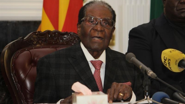 Mugabe dimitió como presidente de Zimbabue