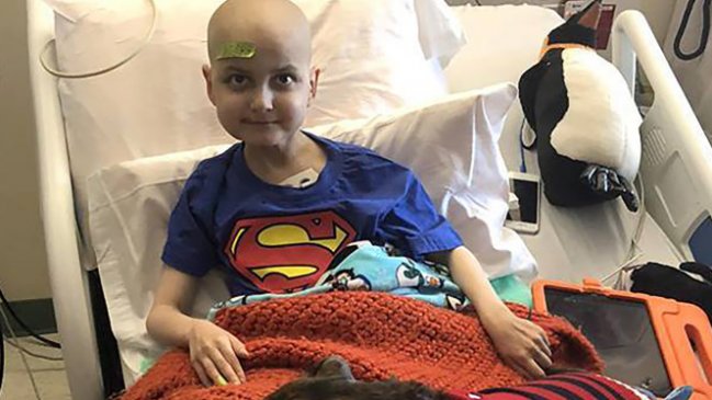 Niño con cáncer movilizó a miles de personas para adelantar su Navidad