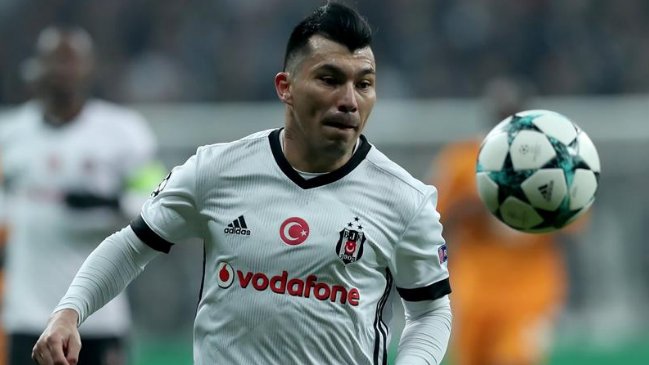 Besiktas igualó ante FC Porto y sacó pasajes a los octavos de final de la Champions League