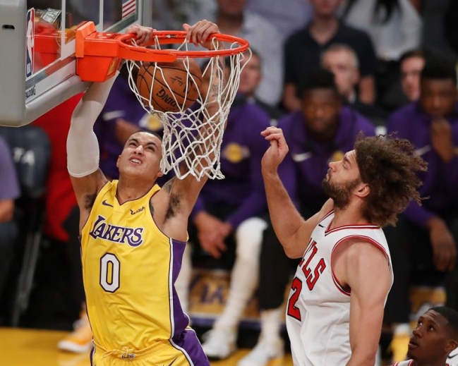 Los Lakers batieron a Chicago y entraron en racha positiva