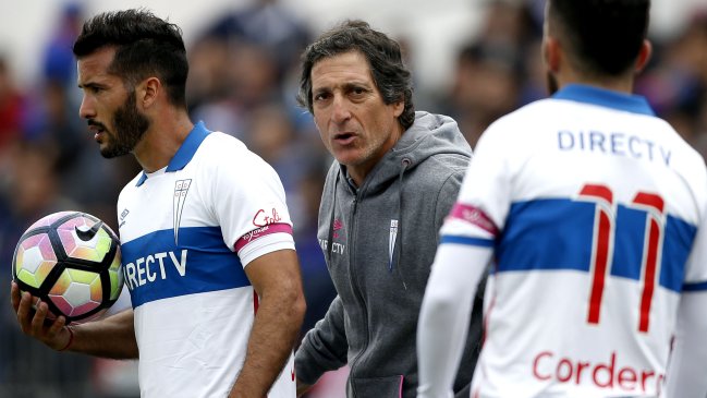 Mario Salas apeló al amateurismo para terminar de la mejor manera el Transición en la UC