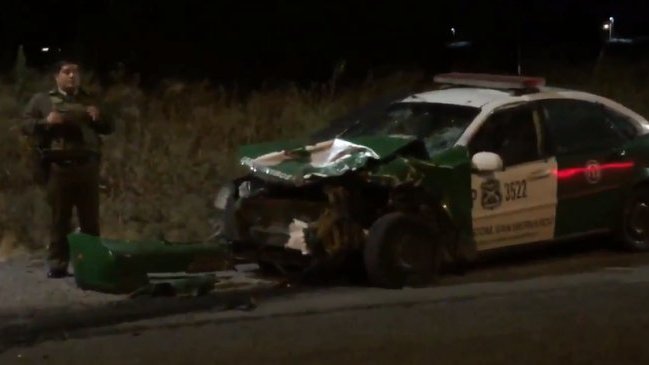 Dos carabineros heridos tras ser colisionados por vehículo particular en San Bernardo
