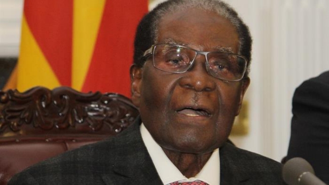  Mugabe y su familia tendrán inmunidad  