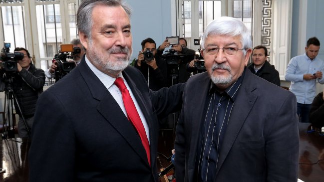 Jefe programático de Alejandro Guillier descartó fin de las AFP