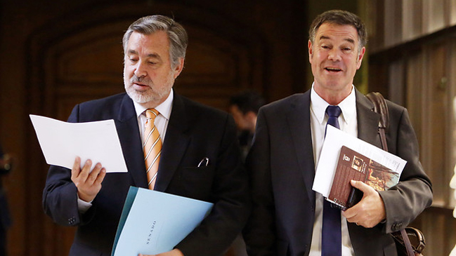 Ossandón: Con Piñera nos separa un río, a Guillier con el Frente Amplio un océano