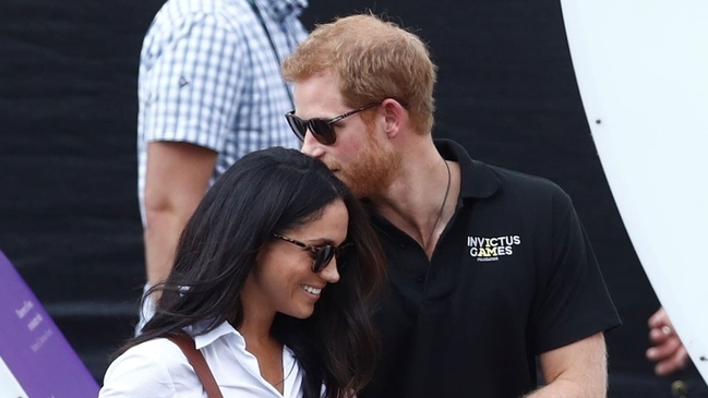 Príncipe Harry y la actriz Meghan Markle se comprometieron