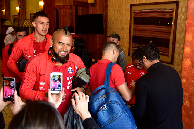 Sitio futbolero realizó sorteo del Mundial paralelo y sueña con la Roja en la final