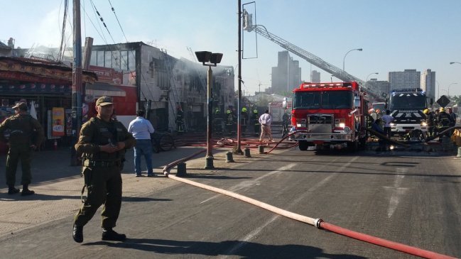 Incendio en cité de Estación Central dejó alrededor de 80 inmigrantes damnificados