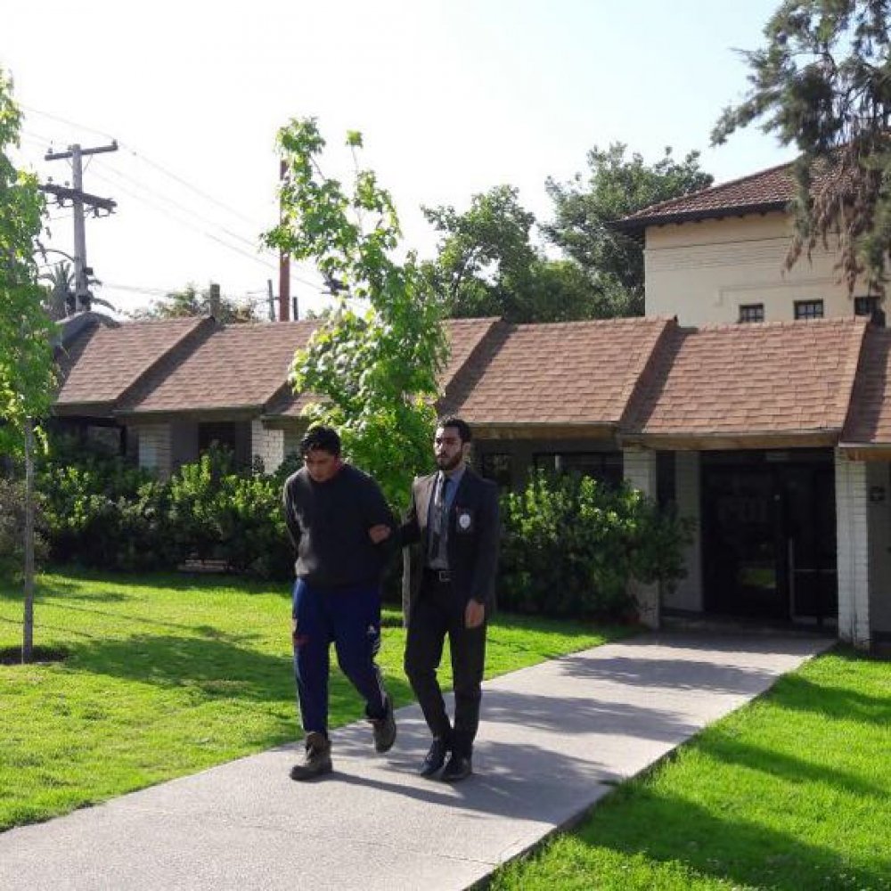 PDI detuvo a tres trabajadores que simularon asalto a camión con mercadería en Las Condes