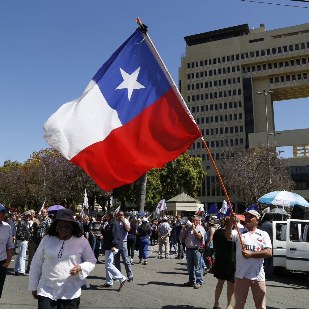 Senado despachó el proyecto de reajuste