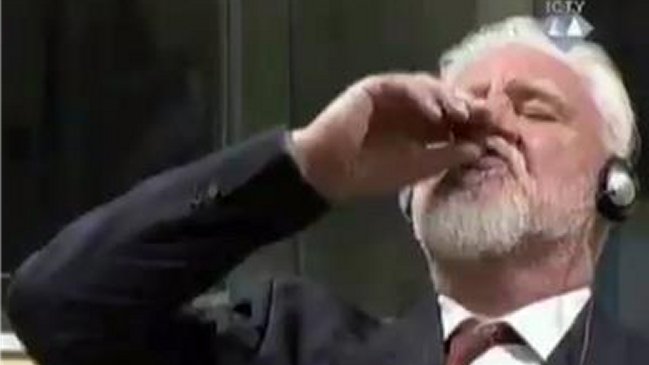 Corte de la antigua Yugoslavia anunció investigación por suicidio durante juicio