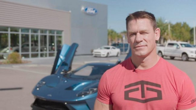 Ford demandó a John Cena por vender un auto regalado