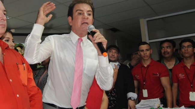 Honduras: Candidato opositor pide repetir comicios presidenciales por irregularidades