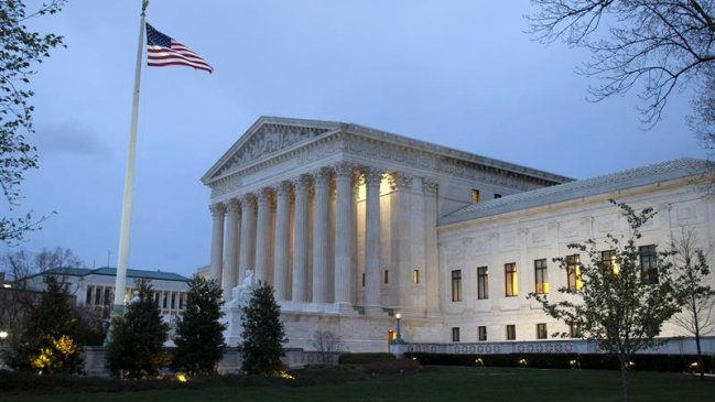 EEUU: Corte Suprema permitió implementación total de veto migratorio de Trump