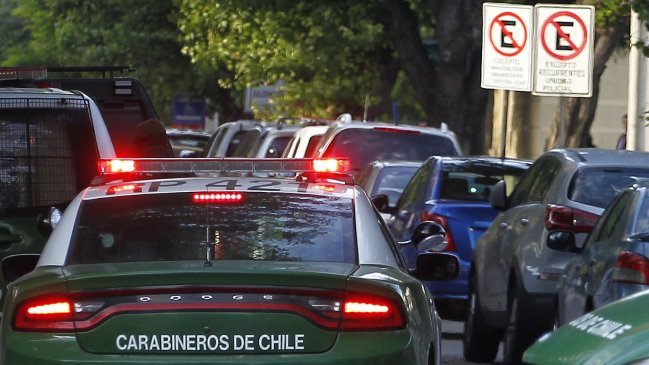 Delincuentes robaron vehículo a mujer que se trasladaba con su hijo