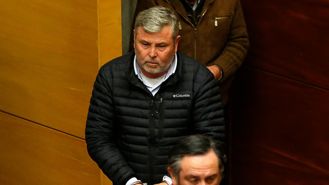 Fraude de Carabineros: Uno de los principales imputados entregó 900 millones al Fisco