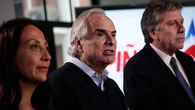 Comando de Piñera exigió disculpas a Guillier por polémico texto de su franja electoral