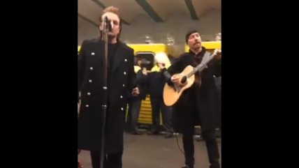   U2 ofreció un concierto por sorpresa en el metro de Berlín 
