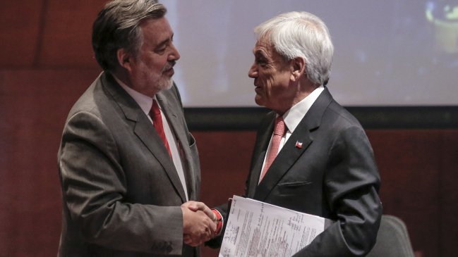 Piñera y Guillier solicitaron créditos por 750 millones de cara a la segunda vuelta