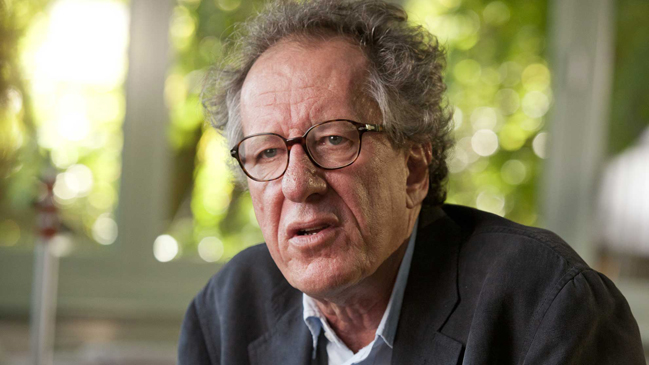 Geoffrey Rush demanda a un diario que publicó una acusación de acoso sexual