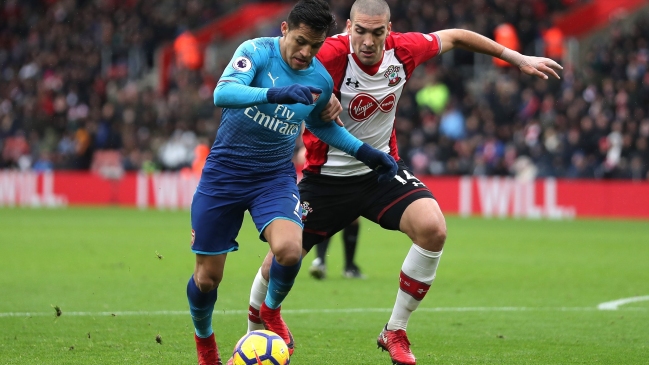 Alexis Sánchez fue clave en agónico empate de Arsenal en la Premier League