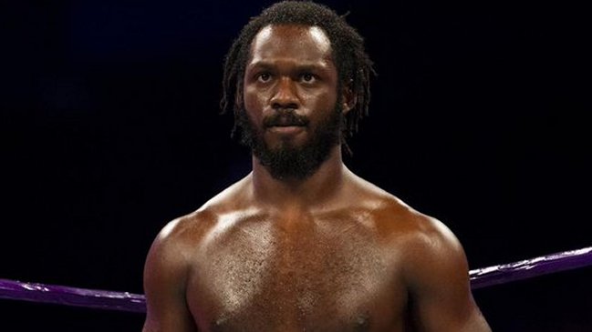 Luchador de WWE fue detenido tras ser acusado de agredir y secuestrar a su esposa