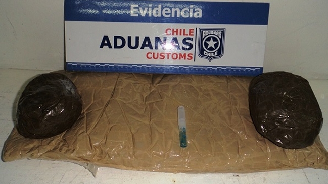 Aduanas sorprendió a dos jóvenes con más de 213 millones de pesos en cocaína