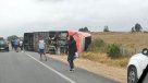 Al menos dos muertos tras volcamiento de bus camino a Quintero