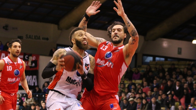 CD Valdivia amargó a Las Animas en el clásico y acortó distancias en la cima de la Conferencia Sur